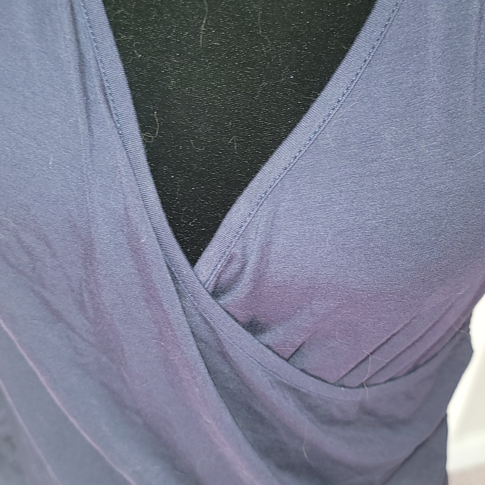 Vetior | Rouched V Neck Top - Picture 2 of 4